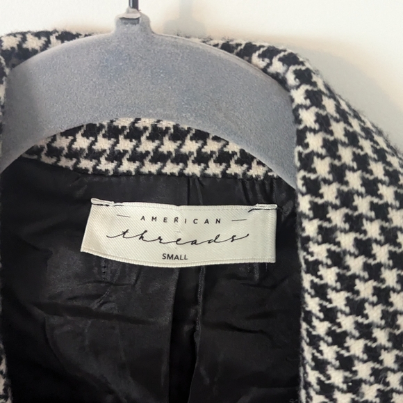 American Threads Coat, Small - Picture 2 of 4